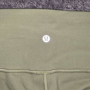 NEW without tags Lululemon Crop
